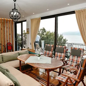 Panoramic View Over Shkodra's - Serena Holiday home Shkoder