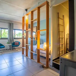 https://lappartement-le-saint-roch-2-wifi-avignon-centre.fr-provencehotel.com